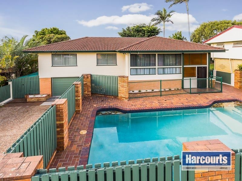 74 Niven Street, Stafford Heights QLD 4053