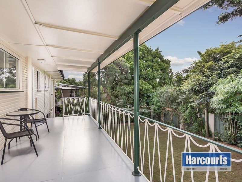 74 Niven Street, Stafford Heights QLD 4053