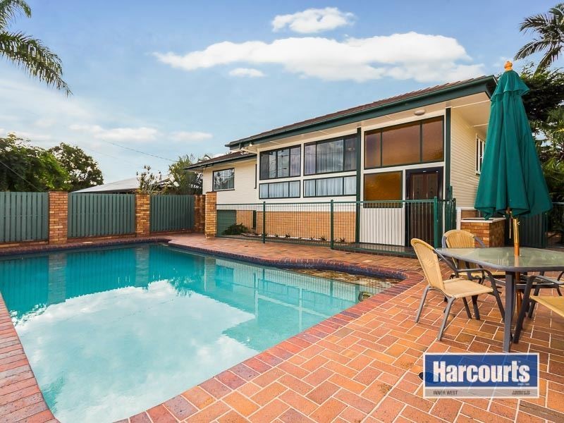 74 Niven Street, Stafford Heights QLD 4053