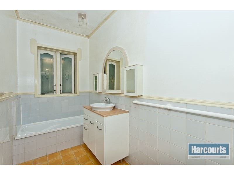 60 Settlement Road, The Gap QLD 4061