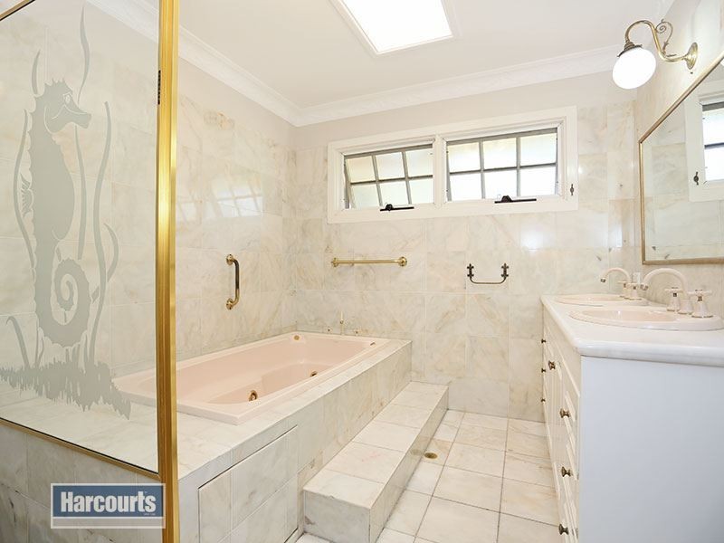 24 Ridgeway Street, The Gap QLD 4061