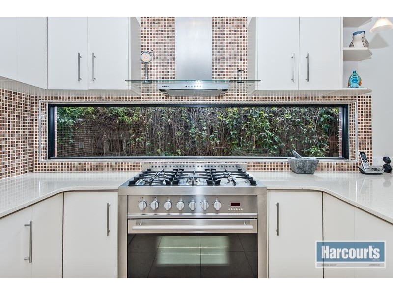 20 Patricia Drive, The Gap QLD 4061