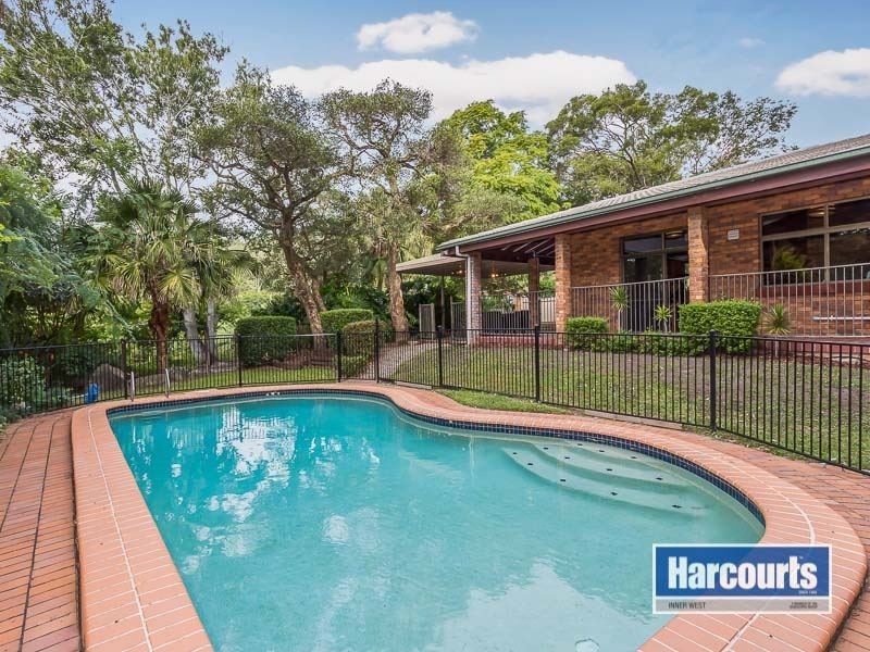 6 Bernarra Street, The Gap QLD 4061