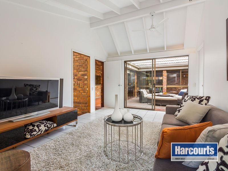 6 Bernarra Street, The Gap QLD 4061