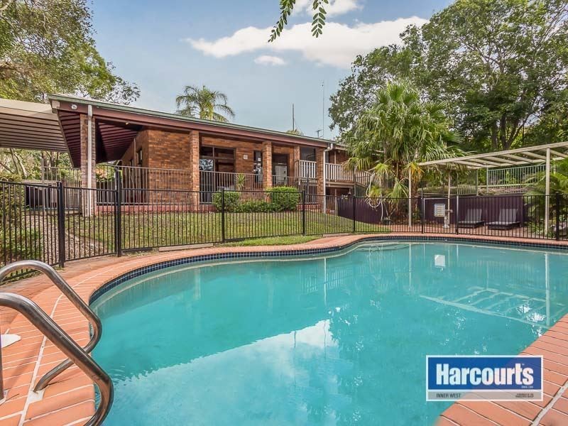 6 Bernarra Street, The Gap QLD 4061