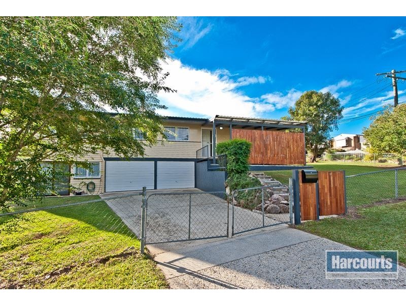 17 Riaweena Street, The Gap QLD 4061