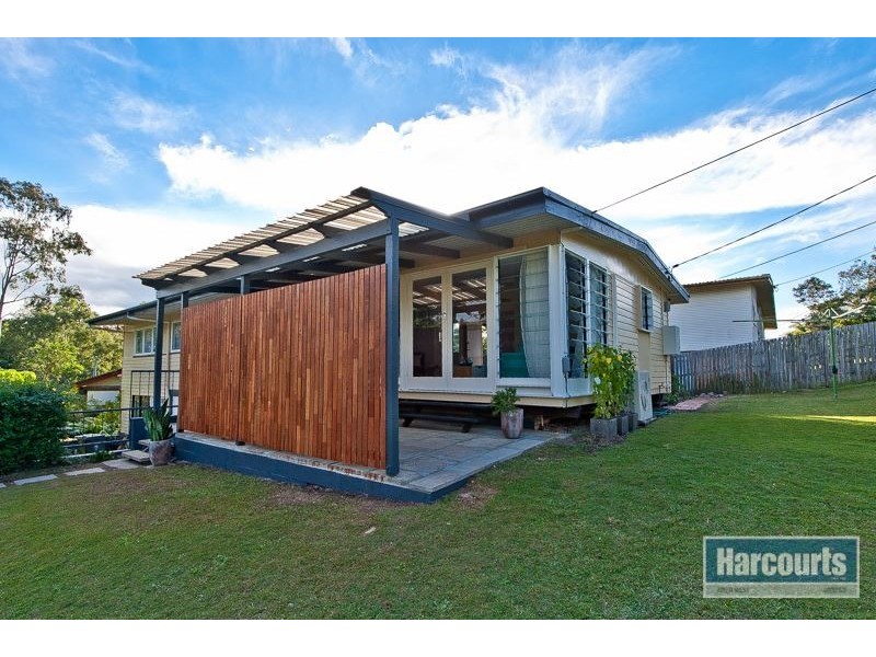 17 Riaweena Street, The Gap QLD 4061