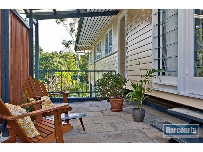 17 Riaweena Street, The Gap QLD 4061