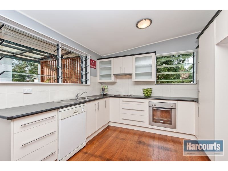 17 Riaweena Street, The Gap QLD 4061