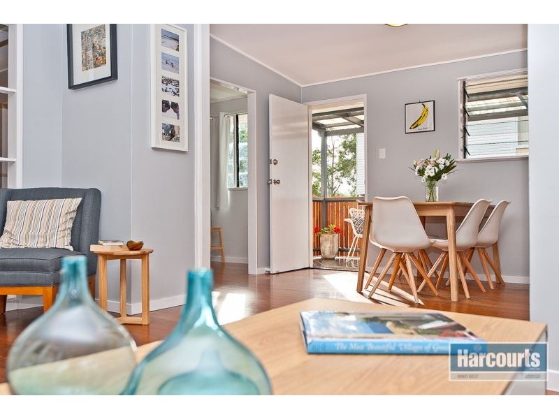 17 Riaweena Street, The Gap QLD 4061