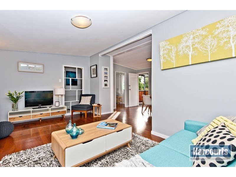 17 Riaweena Street, The Gap QLD 4061