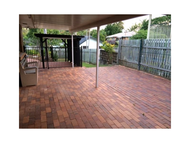 16 Kaloma Road, The Gap QLD 4061