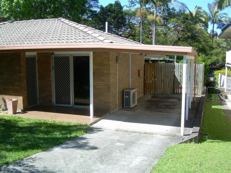 16 Kaloma Road, The Gap QLD 4061