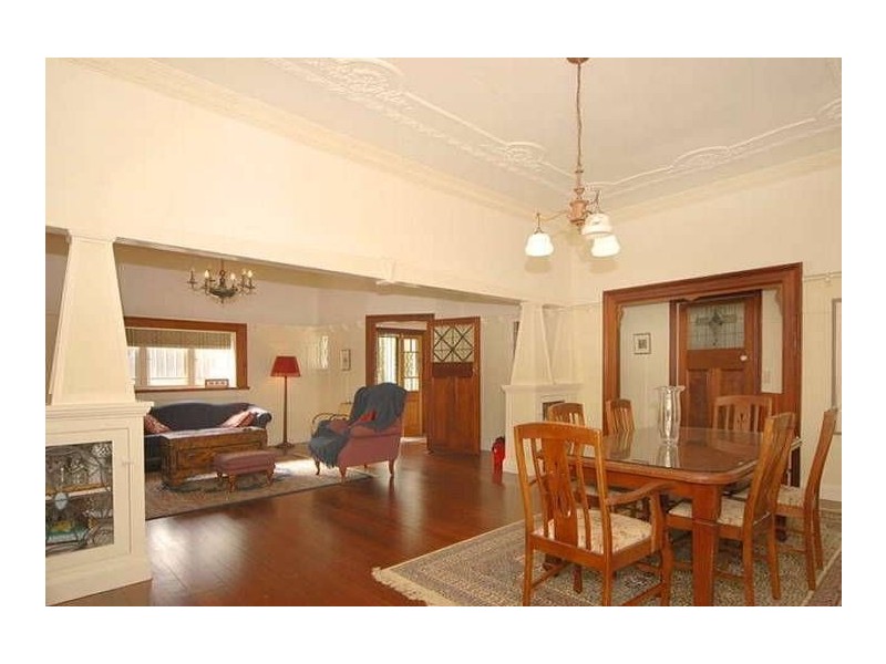 14 Banks Street, Newmarket QLD 4051