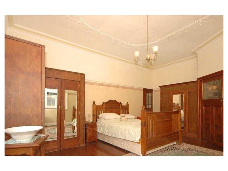 14 Banks Street, Newmarket QLD 4051