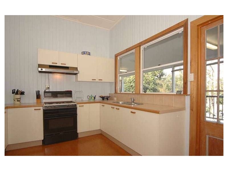 14 Banks Street, Newmarket QLD 4051