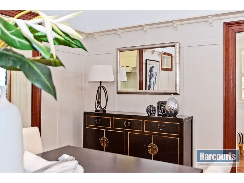 14 Banks Street, Newmarket QLD 4051