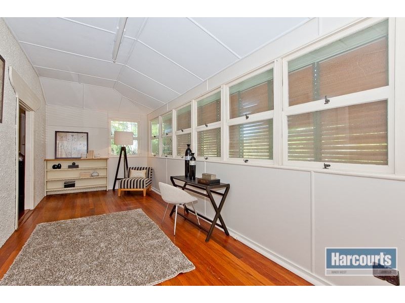 14 Banks Street, Newmarket QLD 4051