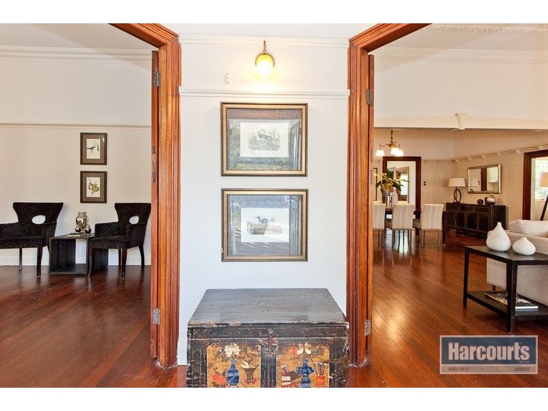 14 Banks Street, Newmarket QLD 4051