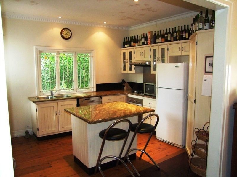 124 Frasers Road, Ashgrove QLD 4060