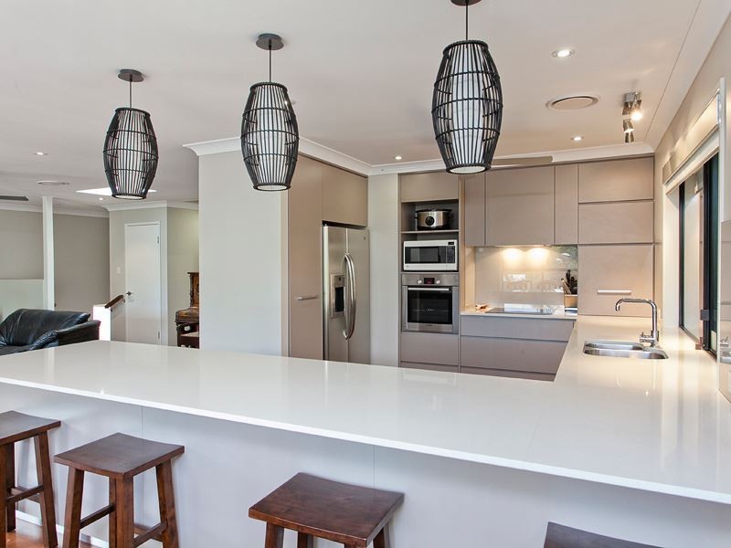 13 Wollundry Place, The Gap QLD 4061