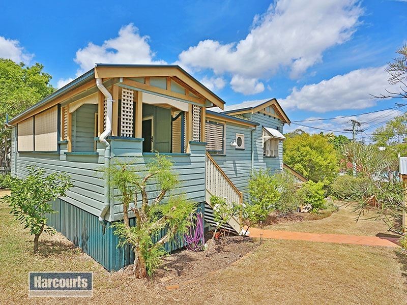82 Leslie Street, Bardon QLD 4065