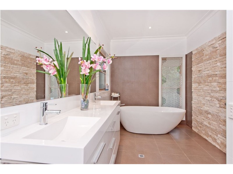 1142 Waterworks Road, The Gap QLD 4061