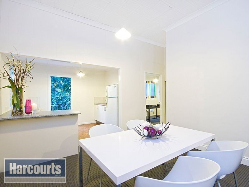 9 Shaw Street, Bardon QLD 4065