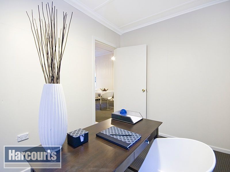 9 Shaw Street, Bardon QLD 4065