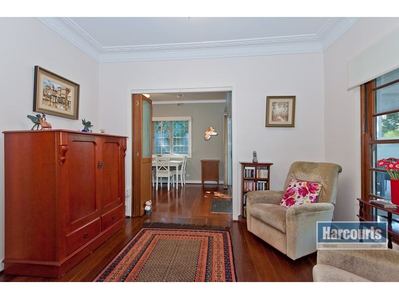 10 Grand Parade, Ashgrove QLD 4060
