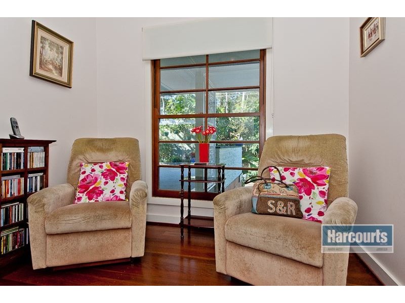 10 Grand Parade, Ashgrove QLD 4060