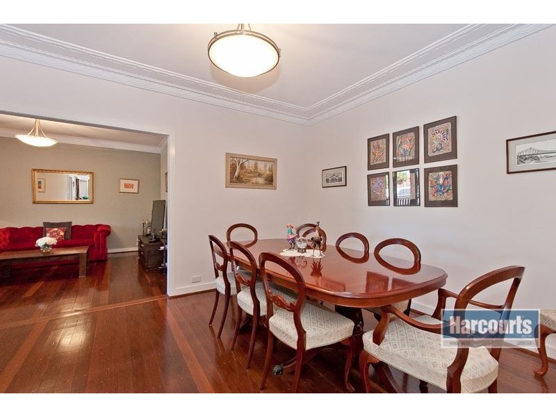 10 Grand Parade, Ashgrove QLD 4060