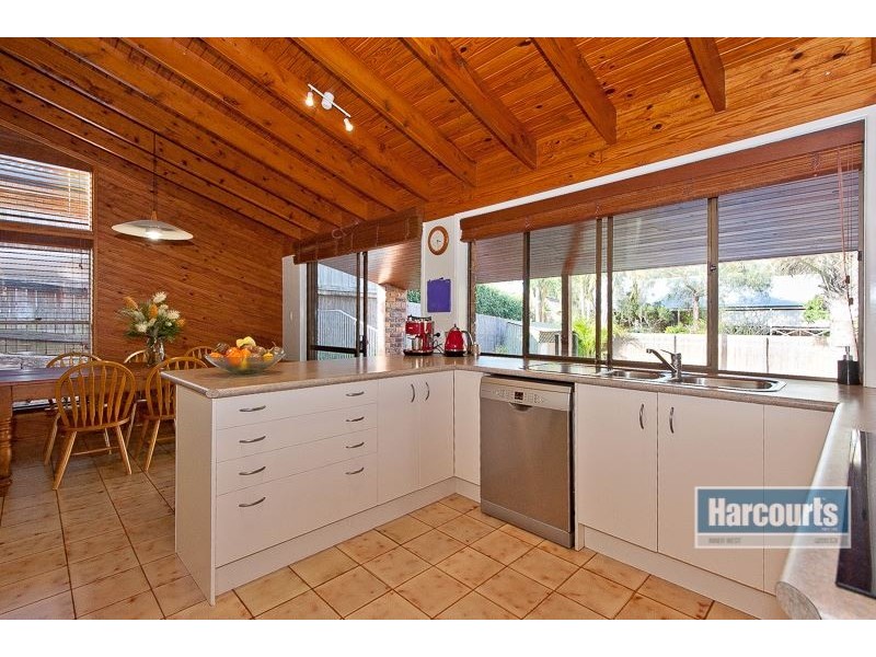 10 Belclare Street, The Gap QLD 4061