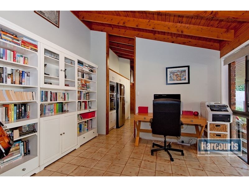 10 Belclare Street, The Gap QLD 4061