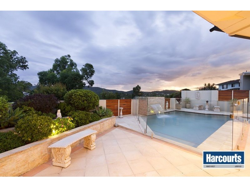 10 Tingward Street, The Gap QLD 4061