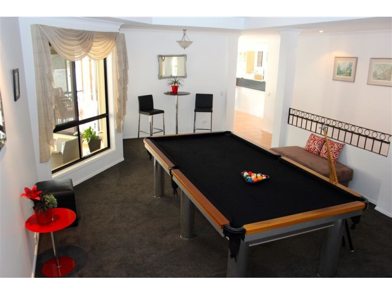 10 Tingward Street, The Gap QLD 4061