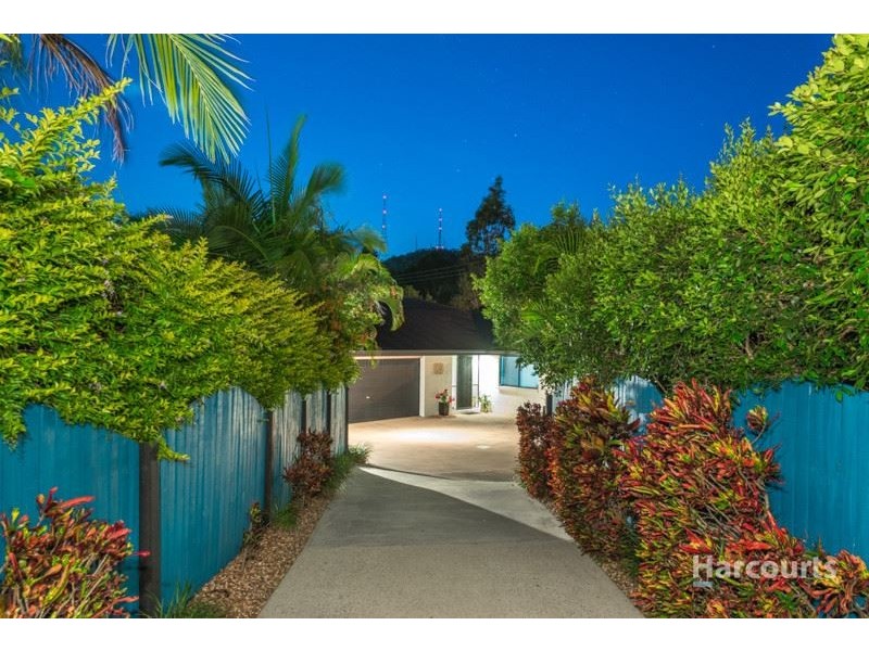 27 Allamanda Street, The Gap QLD 4061