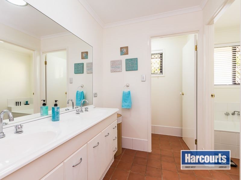27 Allamanda Street, The Gap QLD 4061