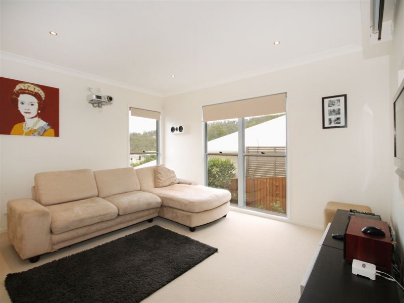 39 Stonehawke Place, The Gap QLD 4061