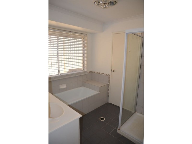 9 Hawthorn Street, The Gap QLD 4061