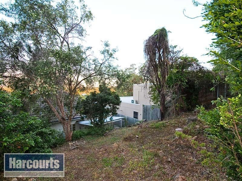 48 Grand Parade, Ashgrove QLD 4060