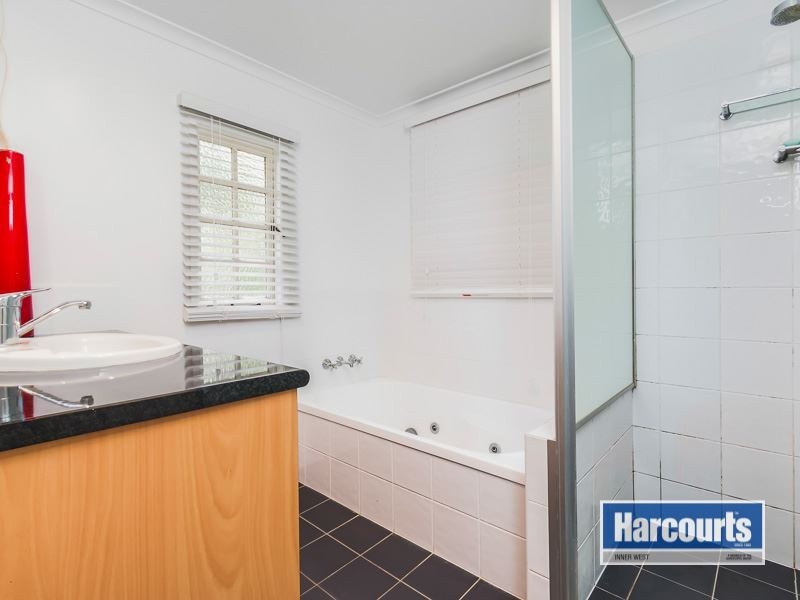 85 Mareeba Road, Ashgrove QLD 4060
