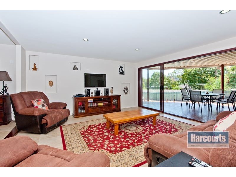 8 Mirandi Street, The Gap QLD 4061