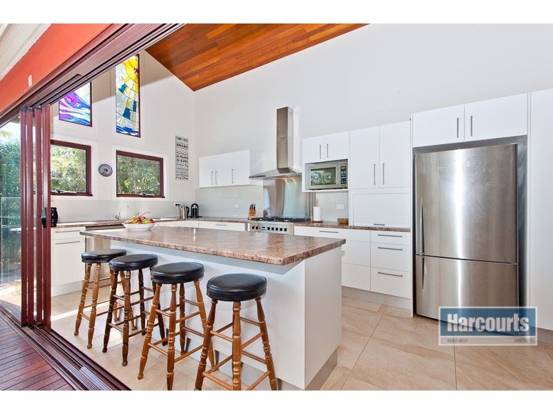 8 Mirandi Street, The Gap QLD 4061