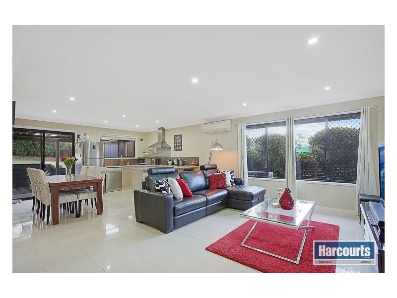 64 Kirikee Street, Ferny Grove QLD 4055