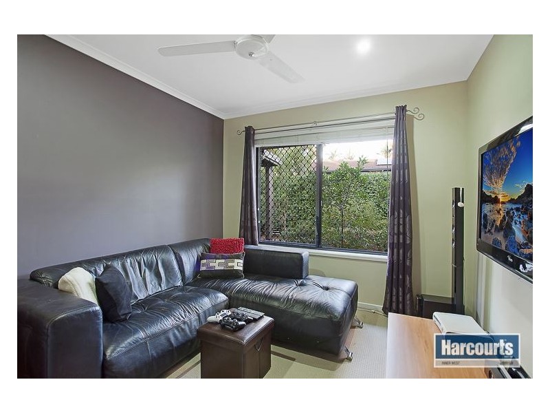 64 Kirikee Street, Ferny Grove QLD 4055