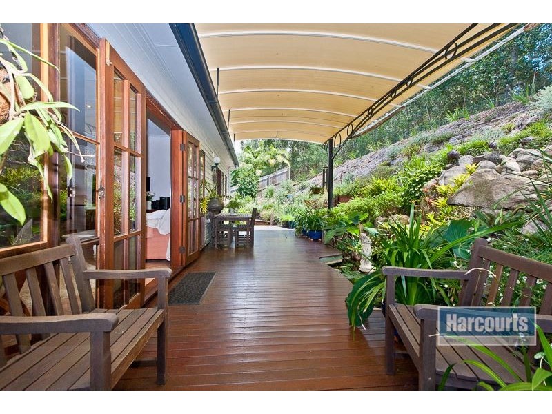 16 Wollundry Place, The Gap QLD 4061