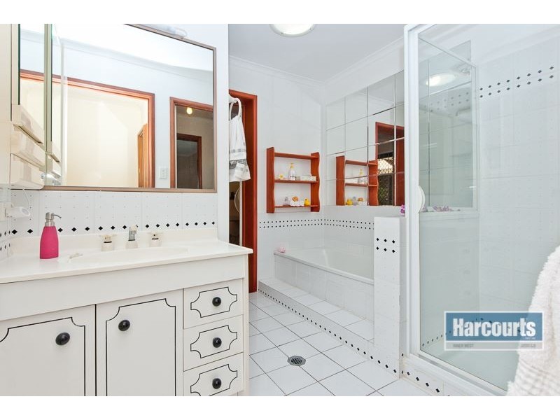 30 Cloghan Street, The Gap QLD 4061