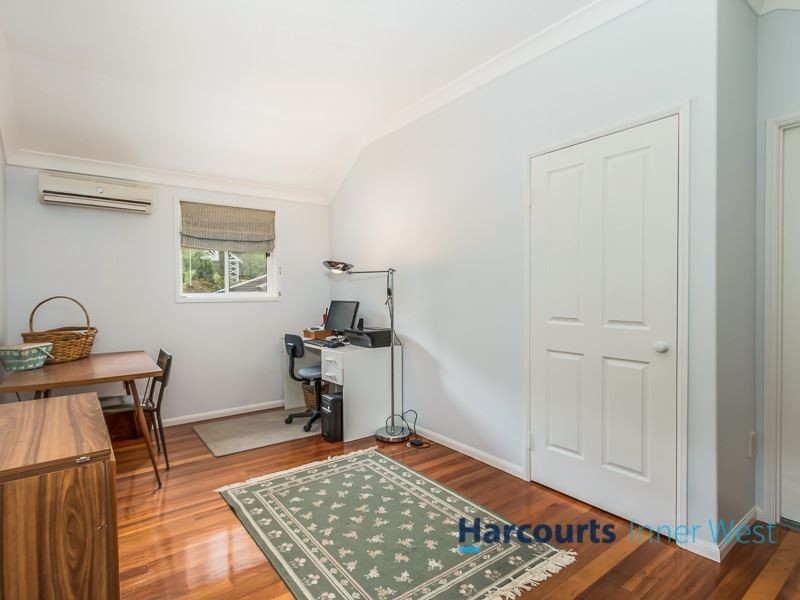 28 Berkeley Place, Ferny Grove QLD 4055