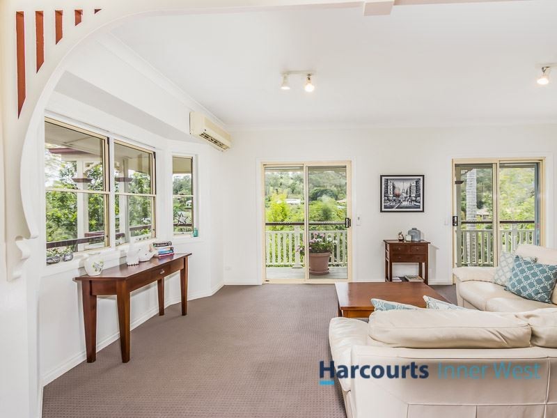 10 Rothbury Place, The Gap QLD 4061